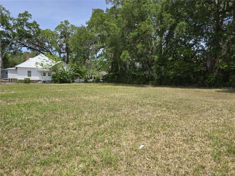 Tiny photo for 33 NW 3rd Street, Williston, FL 32696 (MLS # OM723029)