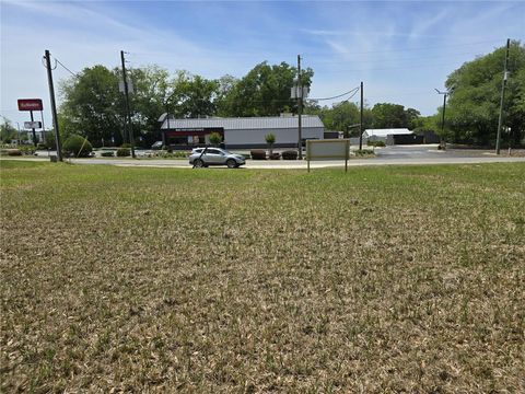Tiny photo for 33 NW 3rd Street, Williston, FL 32696 (MLS # OM723029)