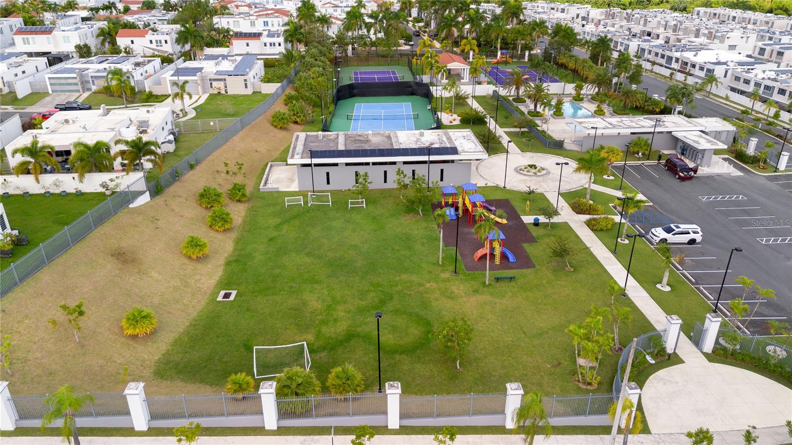 BELMONT DEV. - Residential