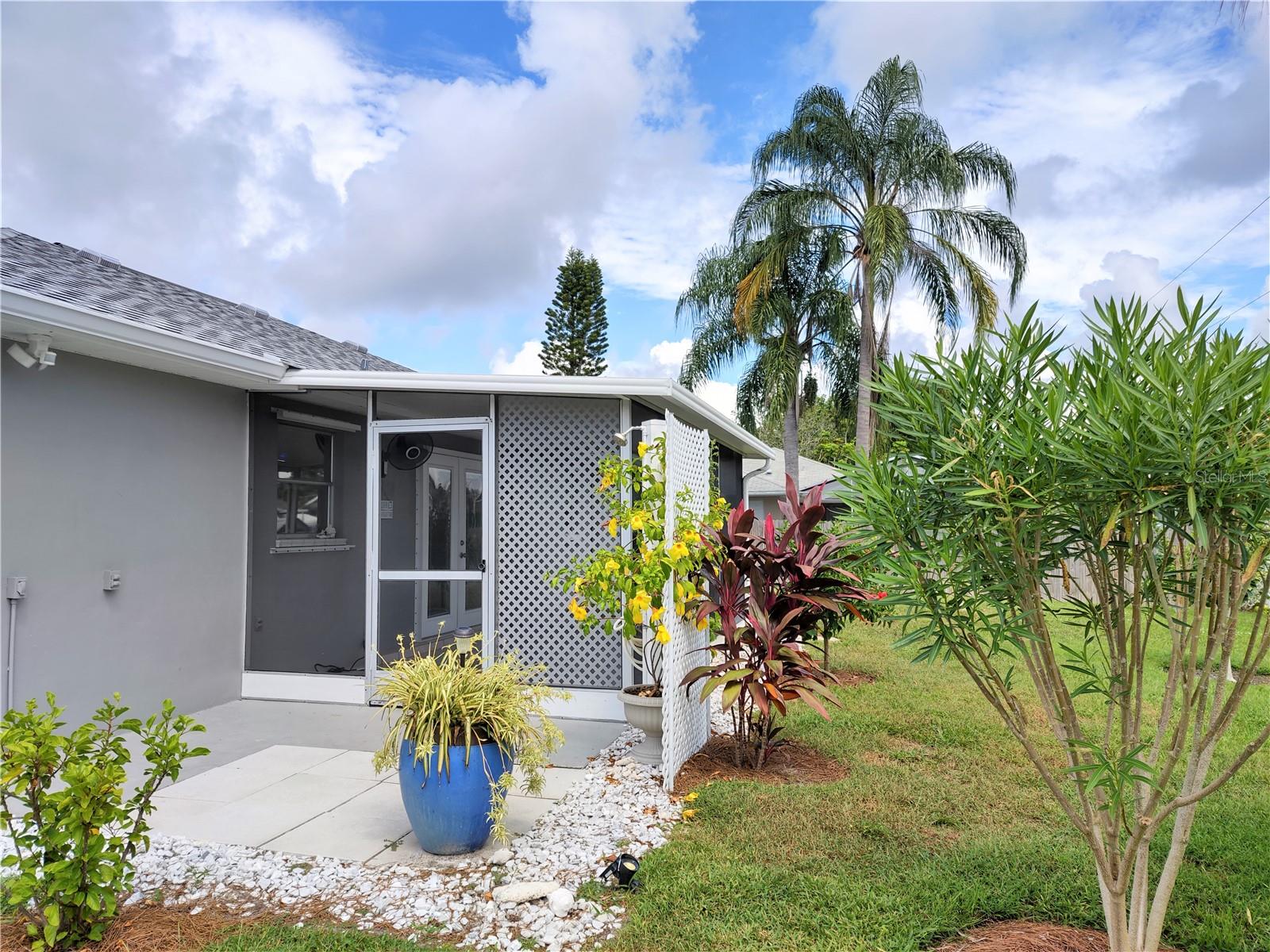 SOUTH VENICE - Residential Lease