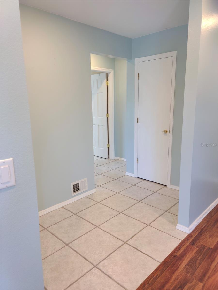 SOUTH VENICE - Residential Lease