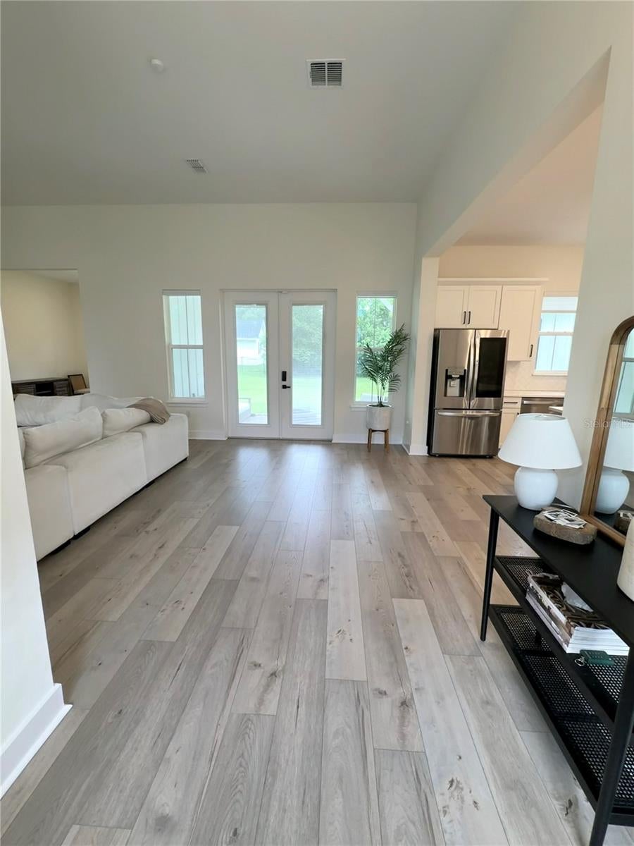 310 W WASHINGTON AVENUE