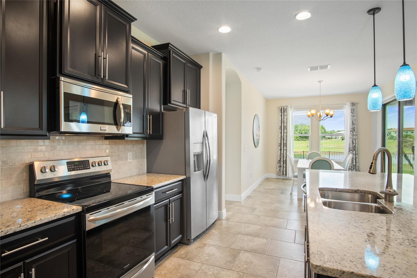 FAIRWAY VILLAS/PROVIDENCE - Residential