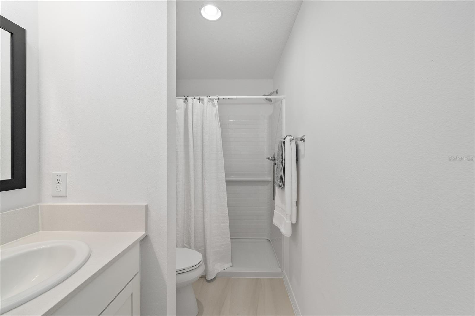 VILLAGES/SOUTHERN OAKS UN 229 - Residential