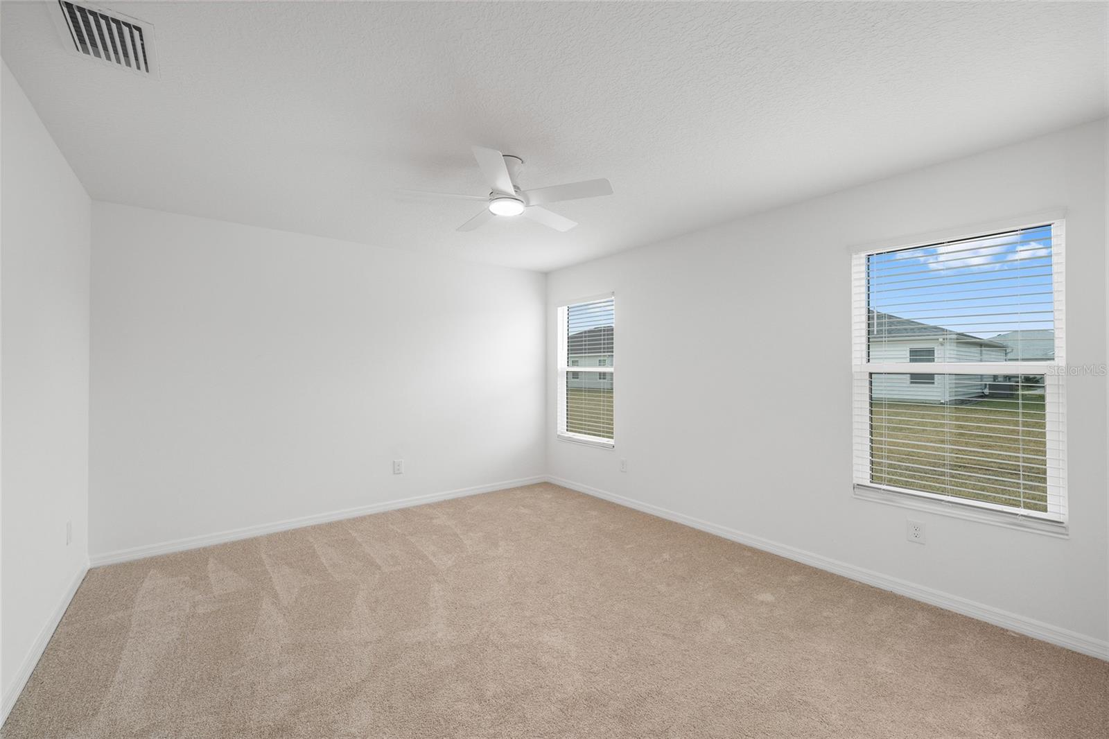 VILLAGES/SOUTHERN OAKS UN 229 - Residential