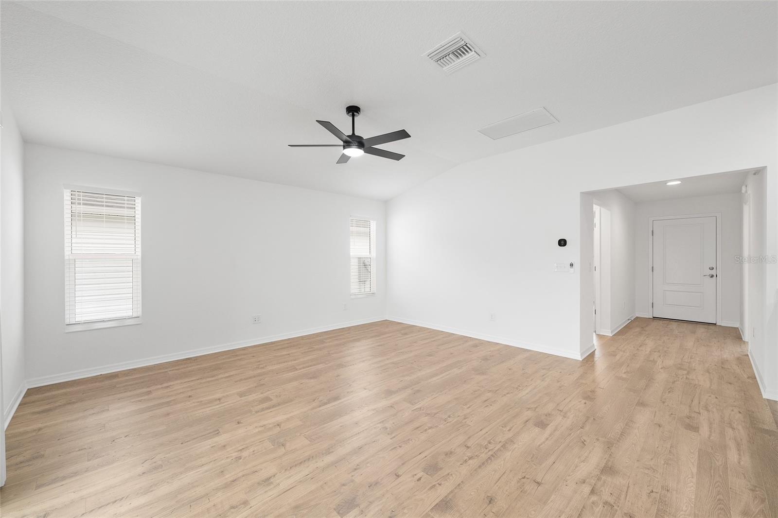 VILLAGES/SOUTHERN OAKS UN 229 - Residential