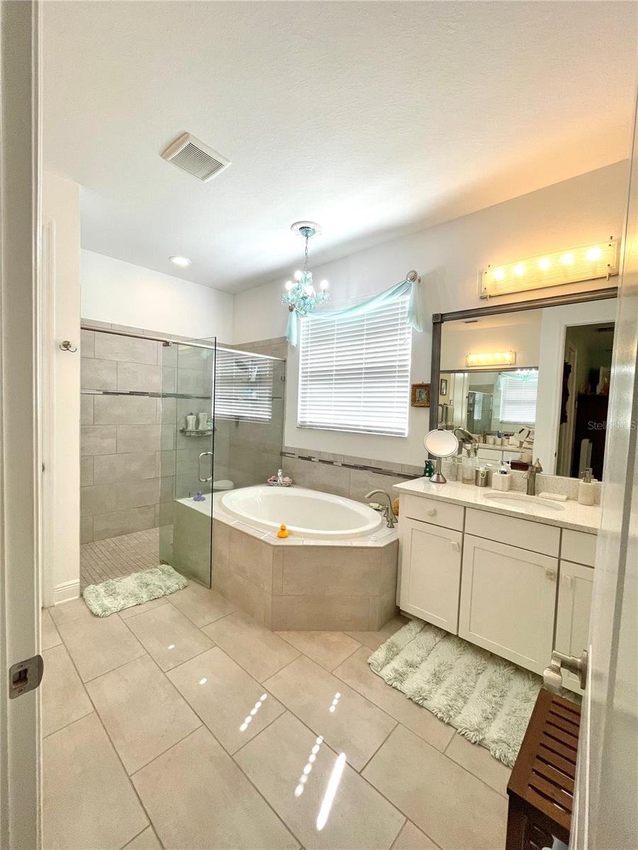 BOUGAINVILLEA PLACE - Residential