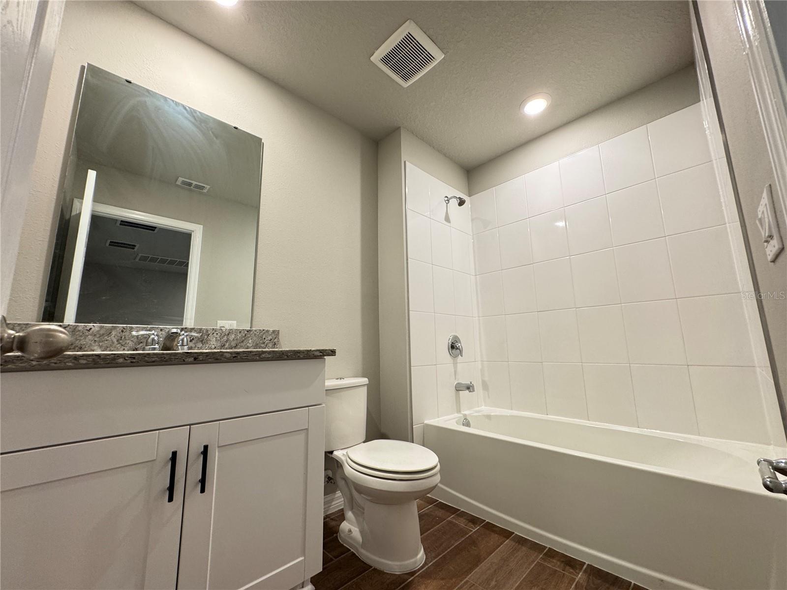 LEGACY UNION TWNHMS - Residential Lease