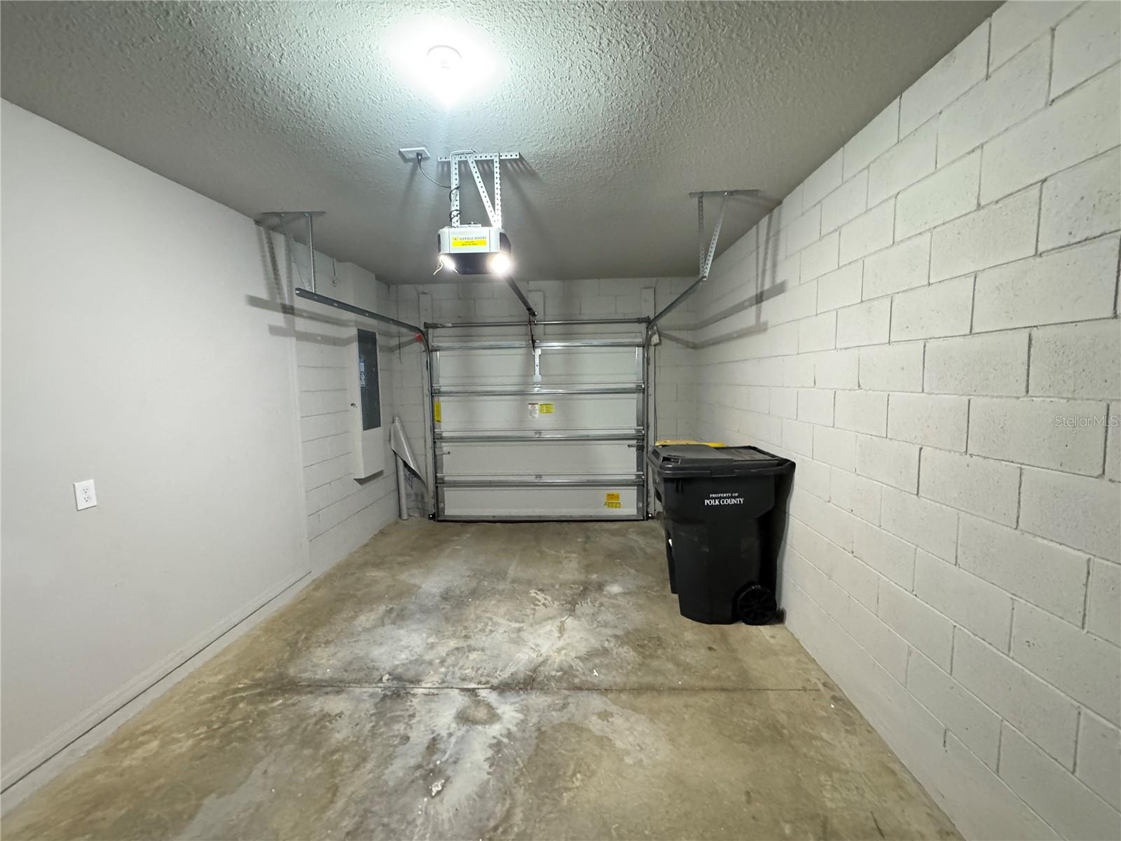 LEGACY UNION TWNHMS - Residential Lease