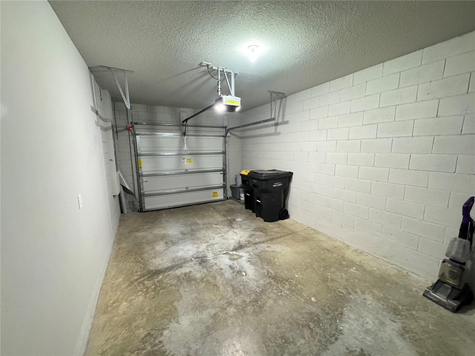 LEGACY UNION TWNHMS - Residential Lease