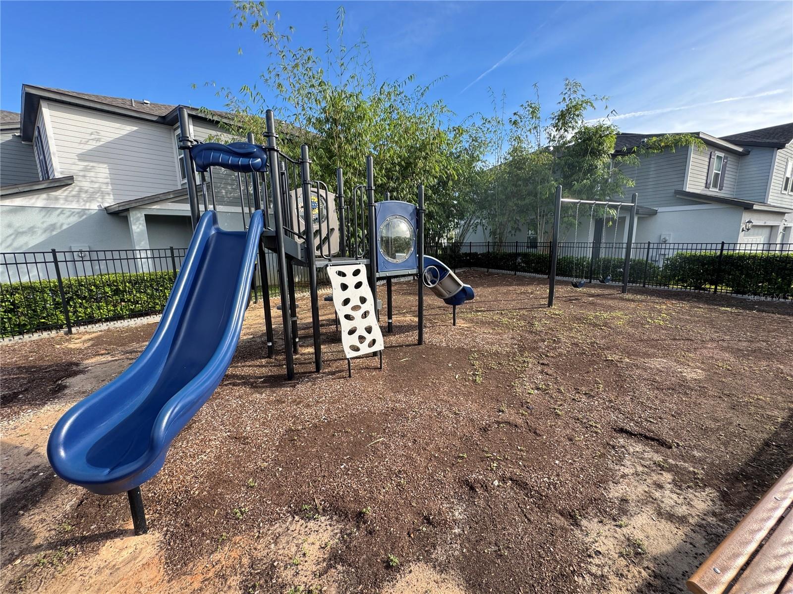 LEGACY UNION TWNHMS - Residential Lease