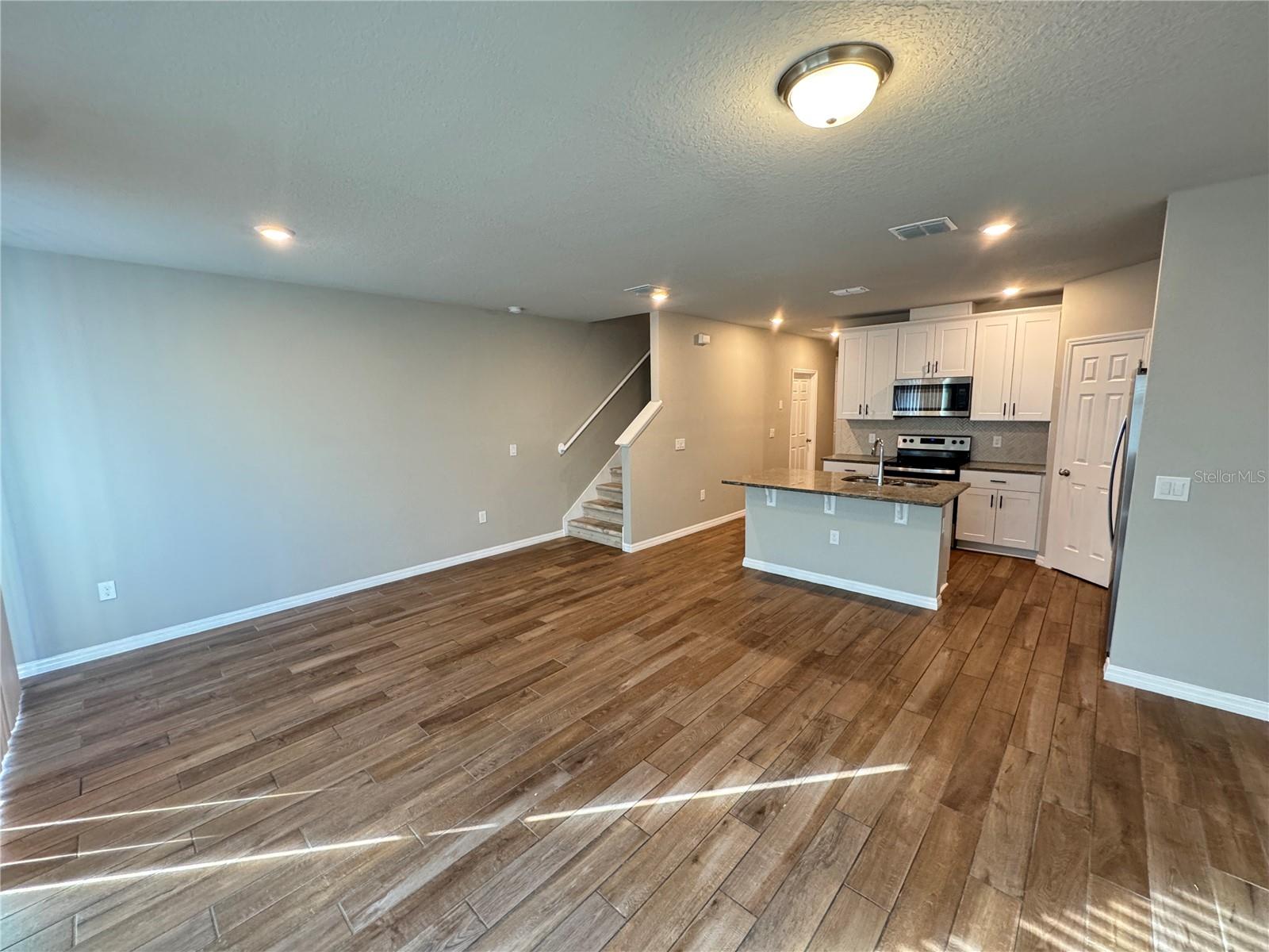 LEGACY UNION TWNHMS - Residential Lease