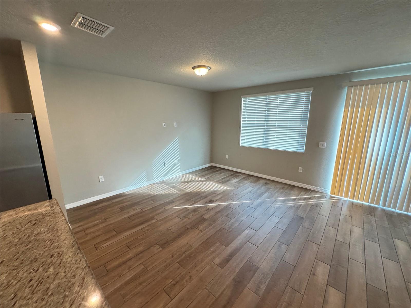 LEGACY UNION TWNHMS - Residential Lease