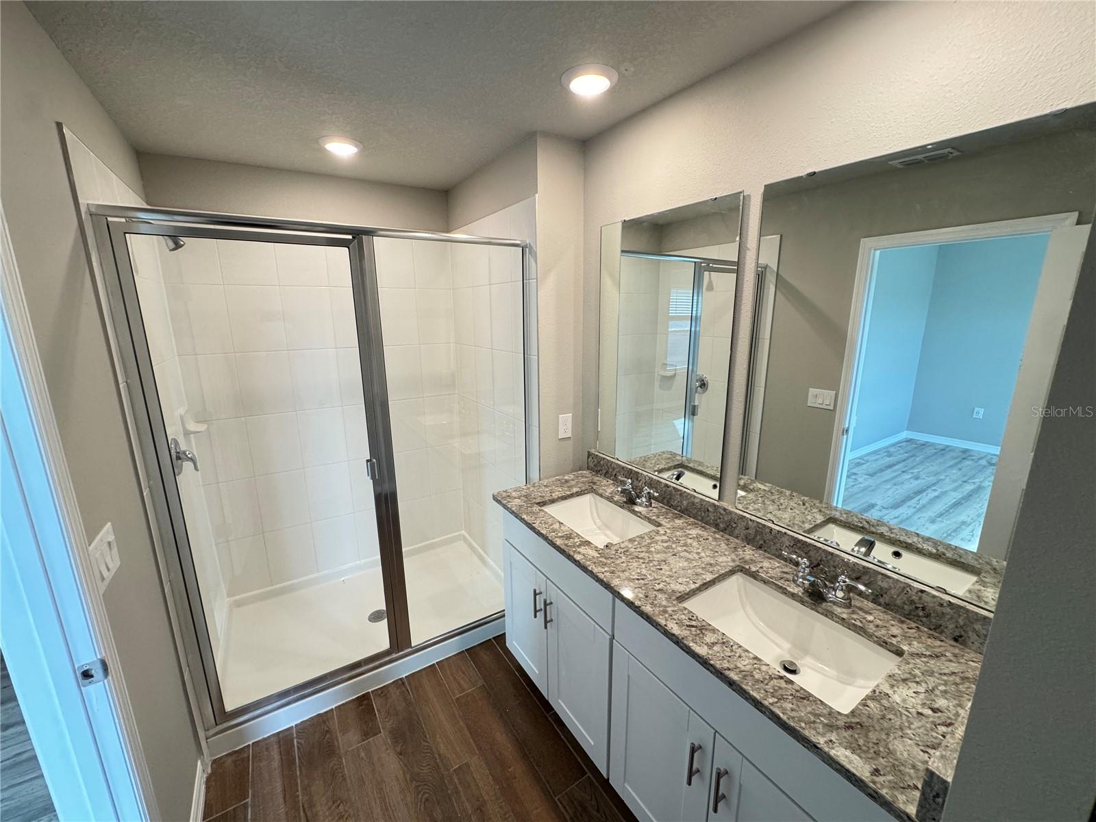 LEGACY UNION TWNHMS - Residential Lease