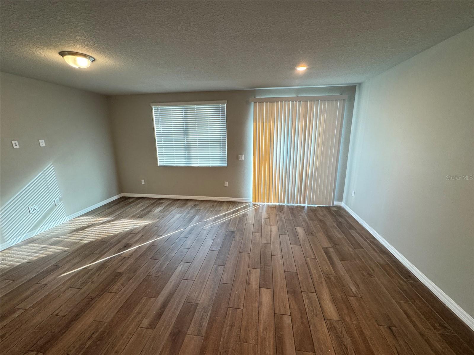 LEGACY UNION TWNHMS - Residential Lease