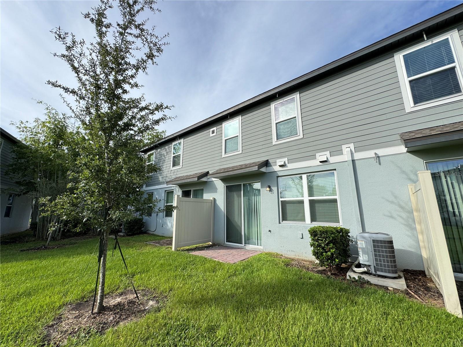 LEGACY UNION TWNHMS - Residential Lease