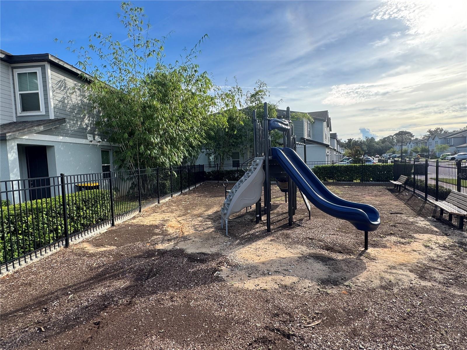 LEGACY UNION TWNHMS - Residential Lease