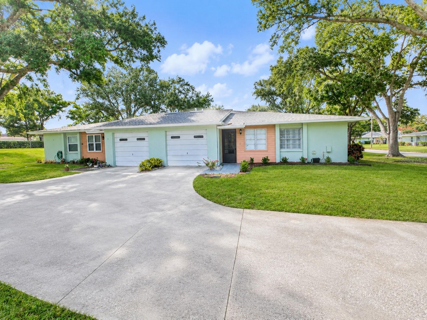 1131 ORANGE TREE CIRCLE W C
