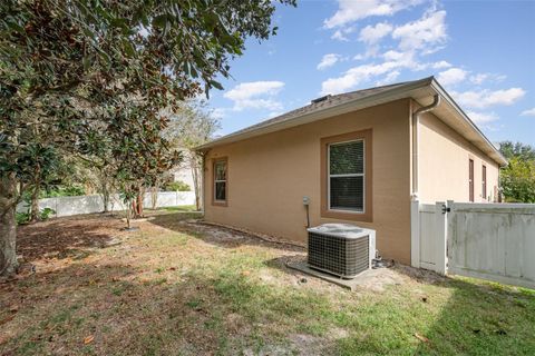 A home in DELAND