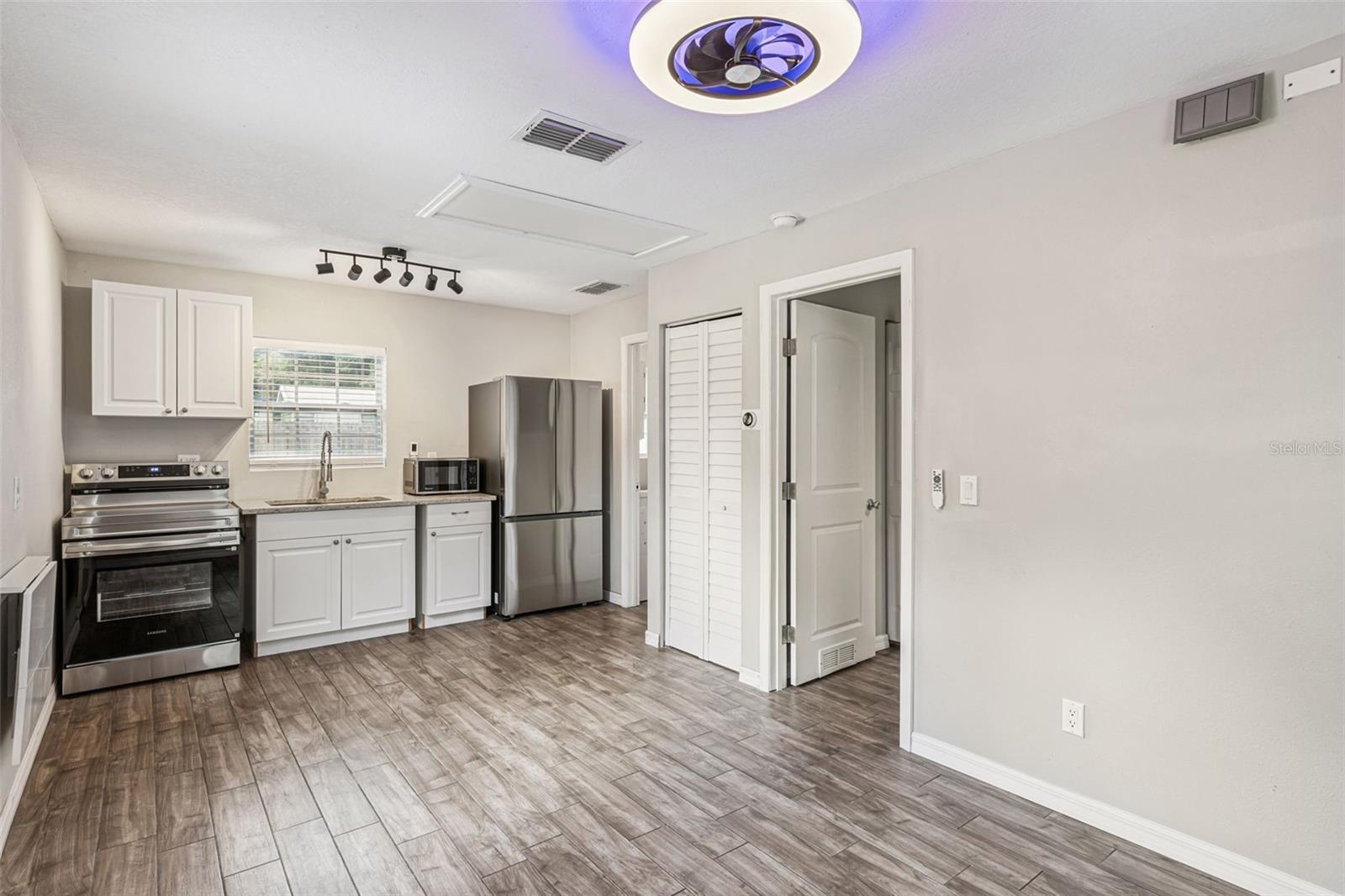 ALTALOMA HEIGHTS - Residential