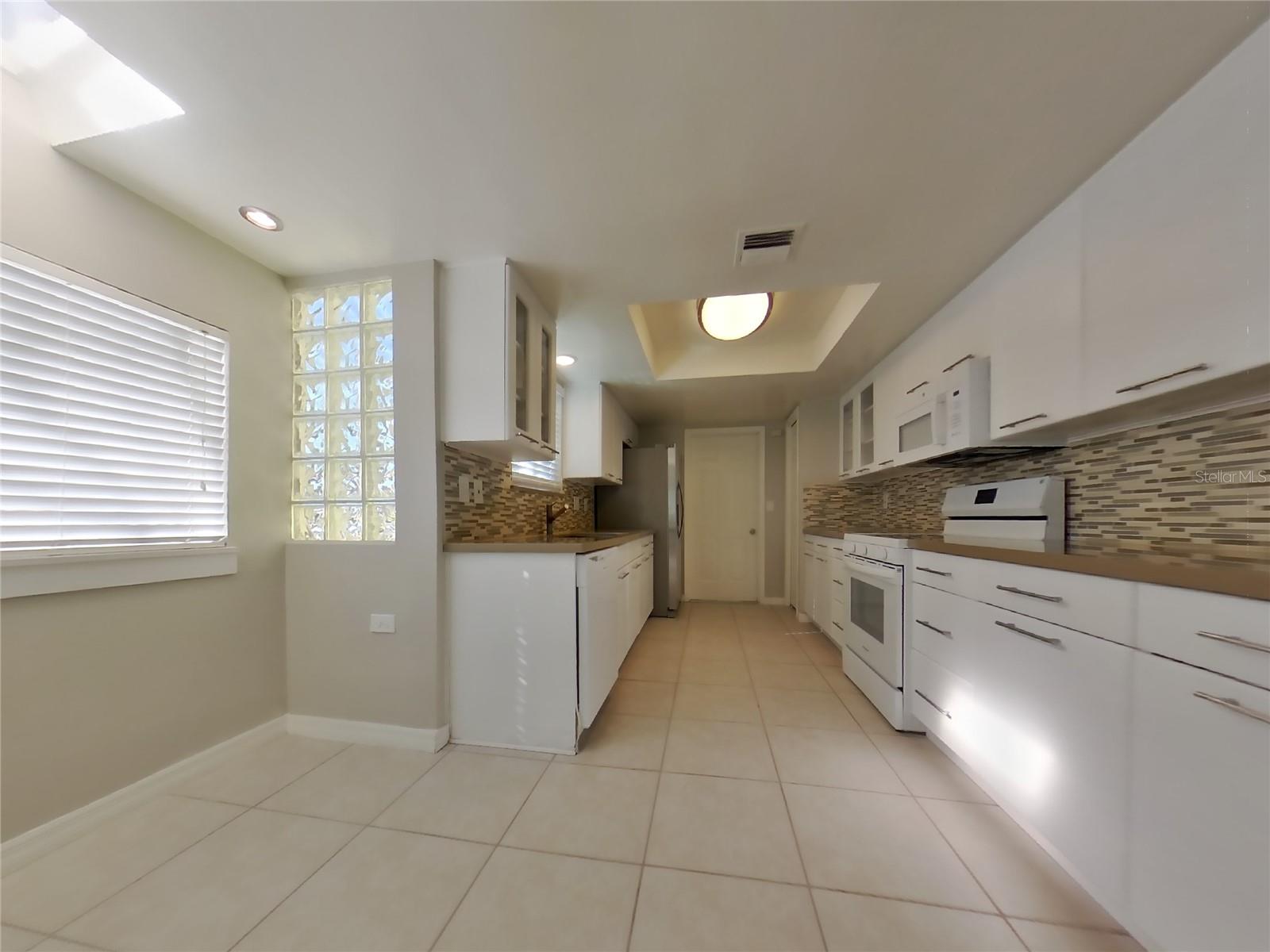 TRADITIONS SUB - Residential Lease