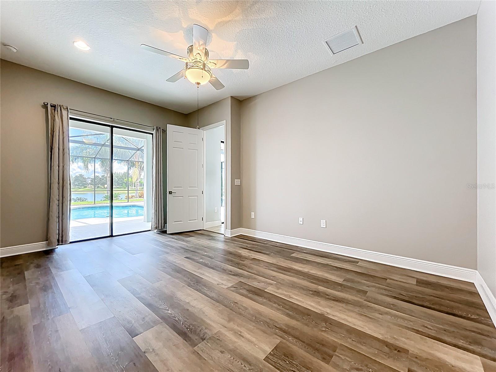 LAKES OF MOUNT DORA - Residential