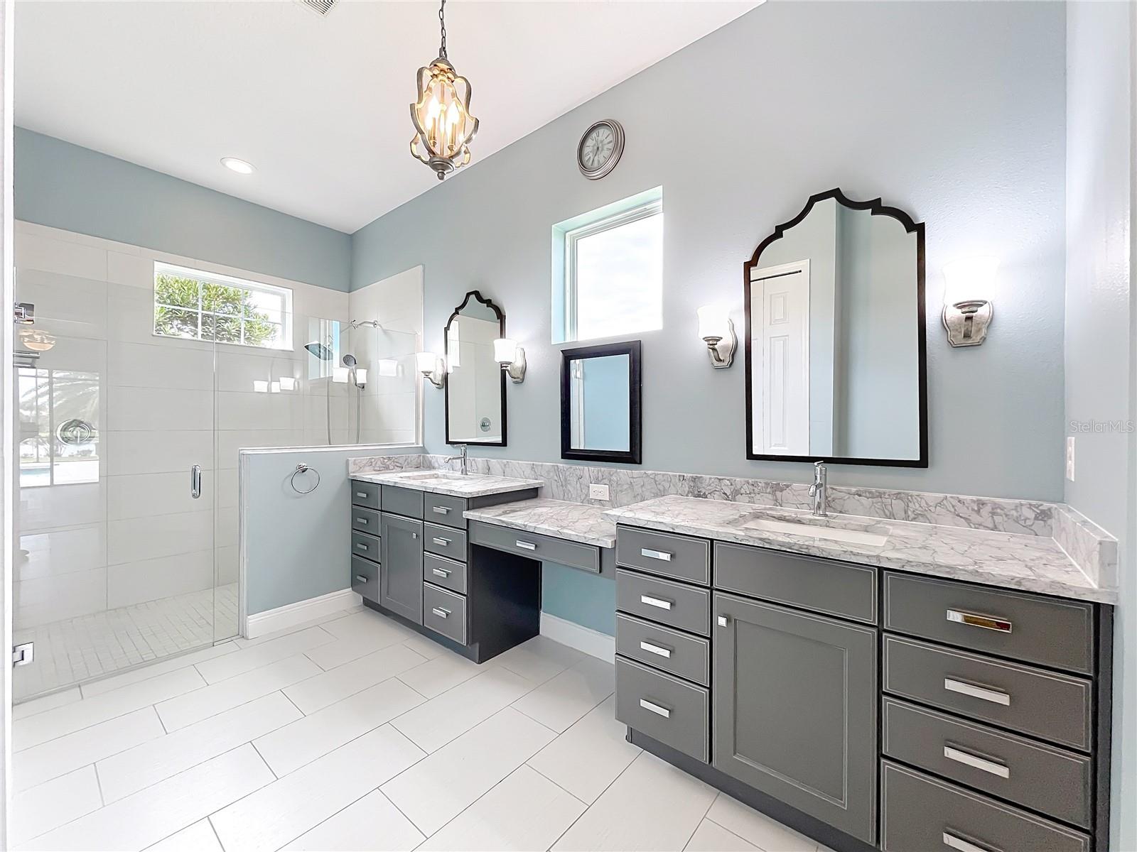 LAKES OF MOUNT DORA - Residential