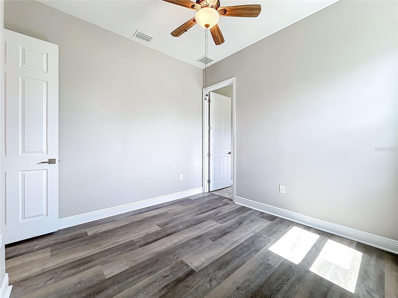 LAKES OF MOUNT DORA - Residential