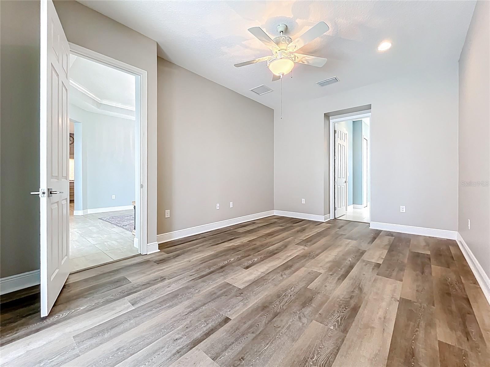 LAKES OF MOUNT DORA - Residential