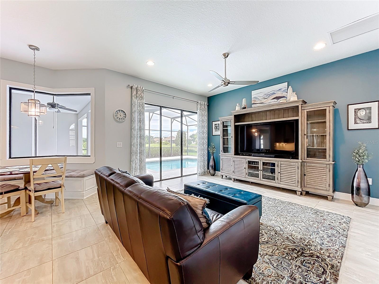 LAKES OF MOUNT DORA - Residential