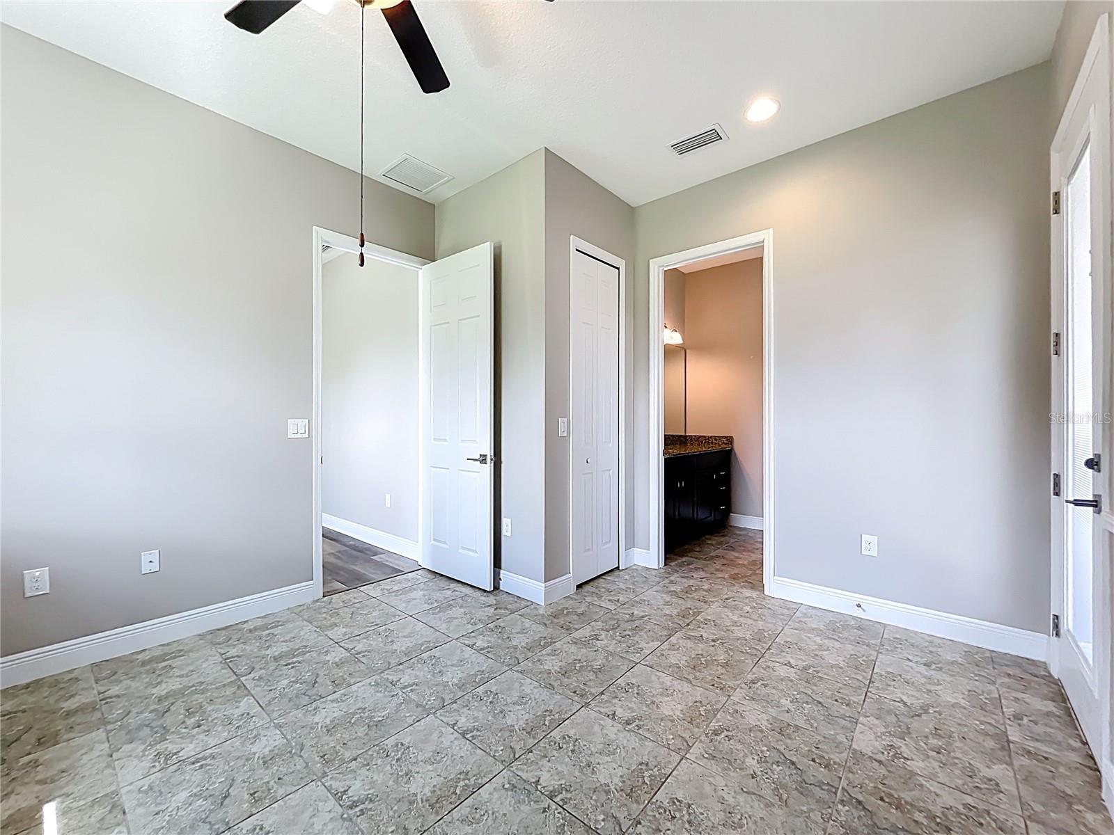 LAKES OF MOUNT DORA - Residential