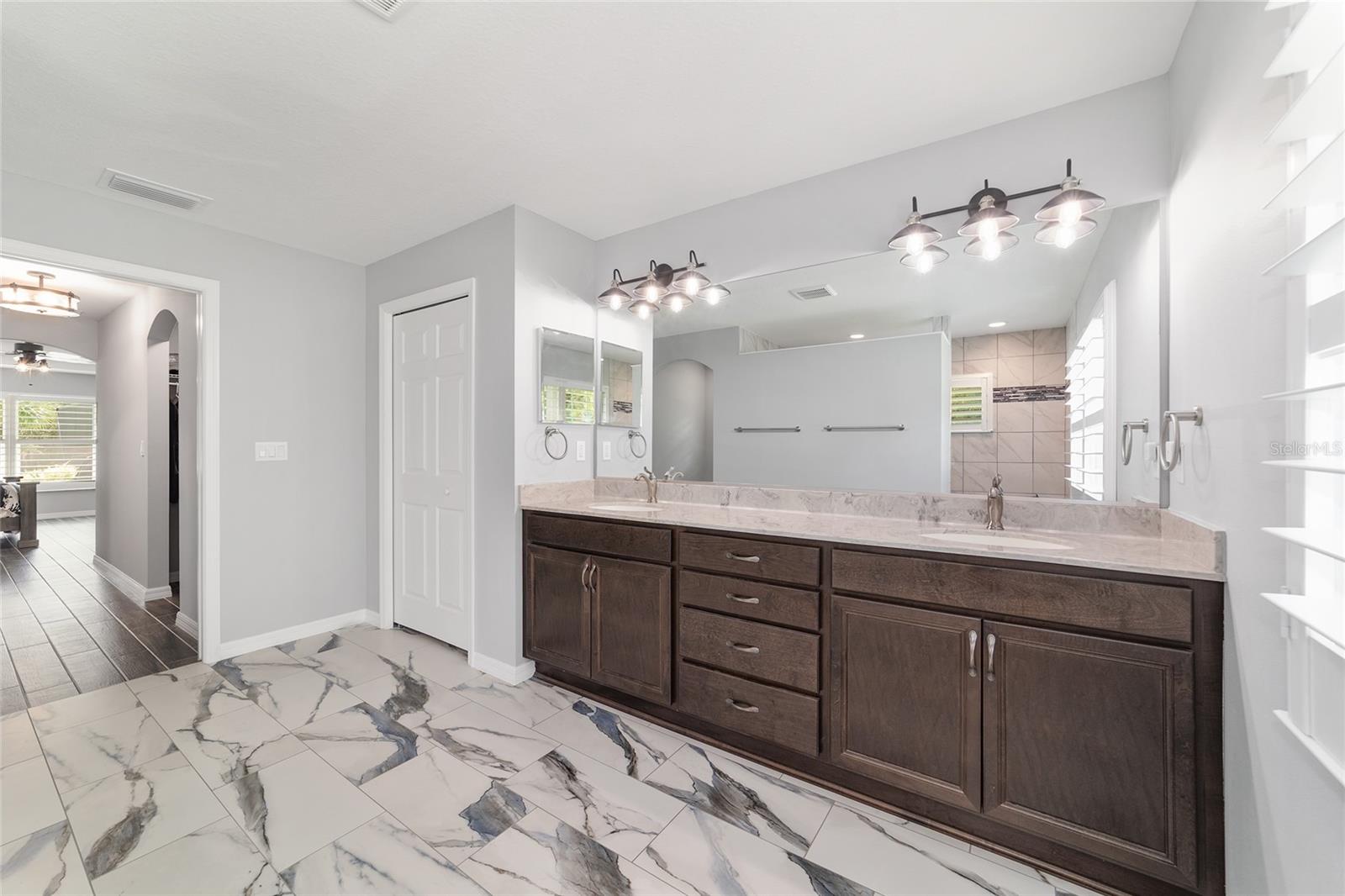 ROYAL OAKS FARMS - Residential