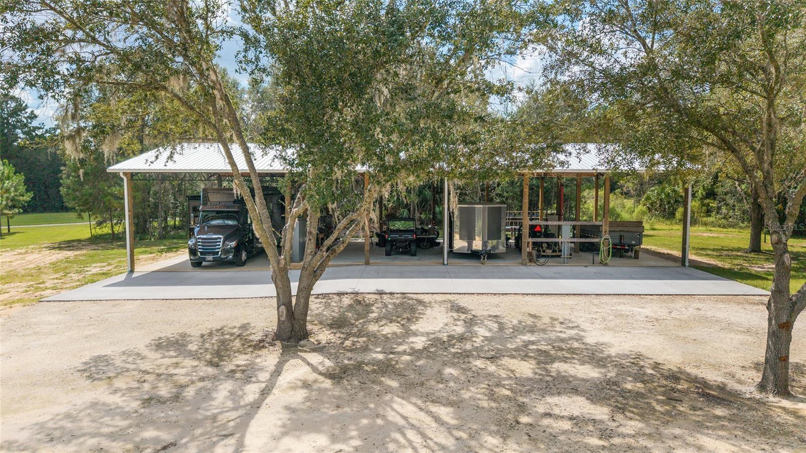 ROYAL OAKS FARMS - Residential