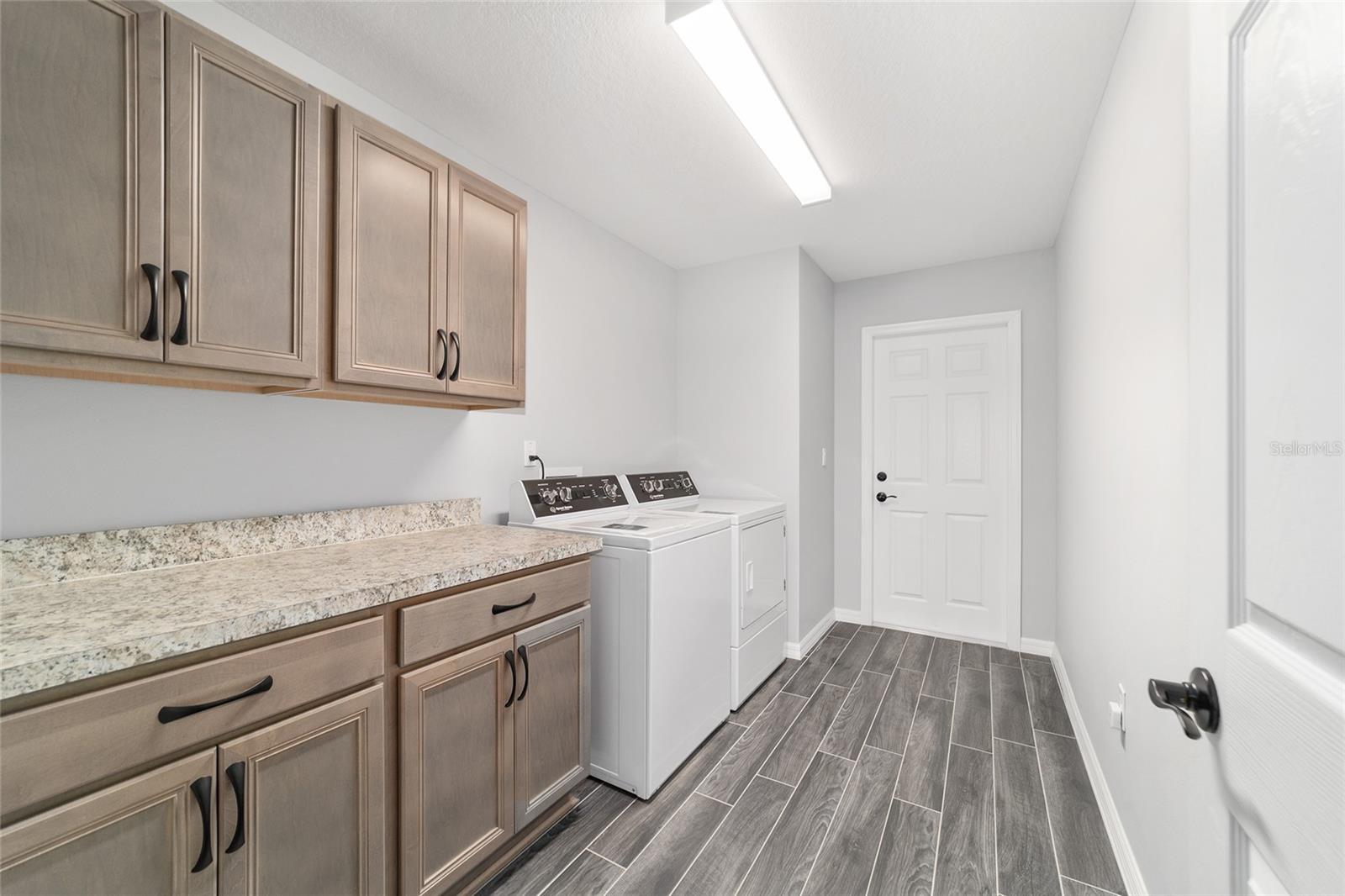 ROYAL OAKS FARMS - Residential