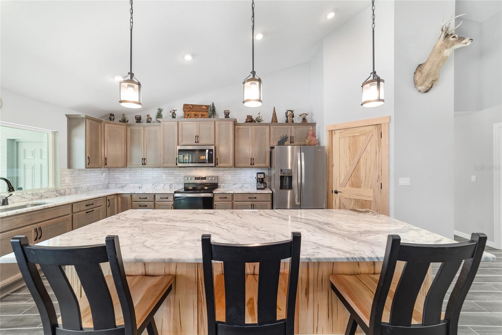 ROYAL OAKS FARMS - Residential