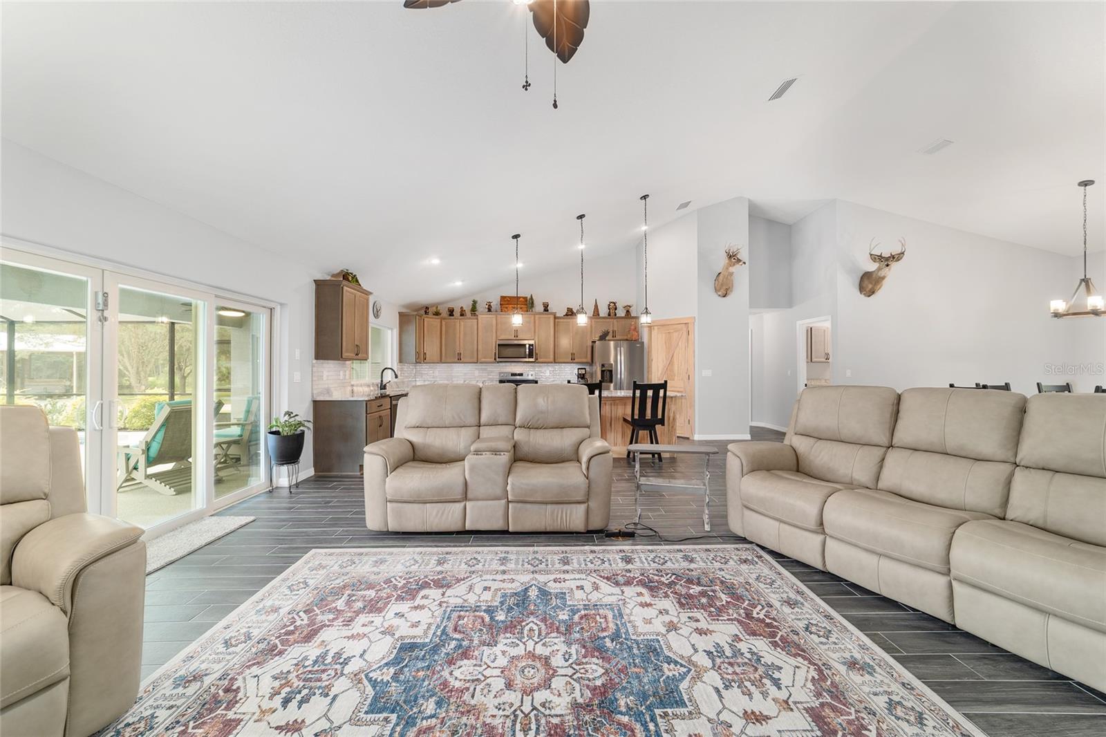 ROYAL OAKS FARMS - Residential