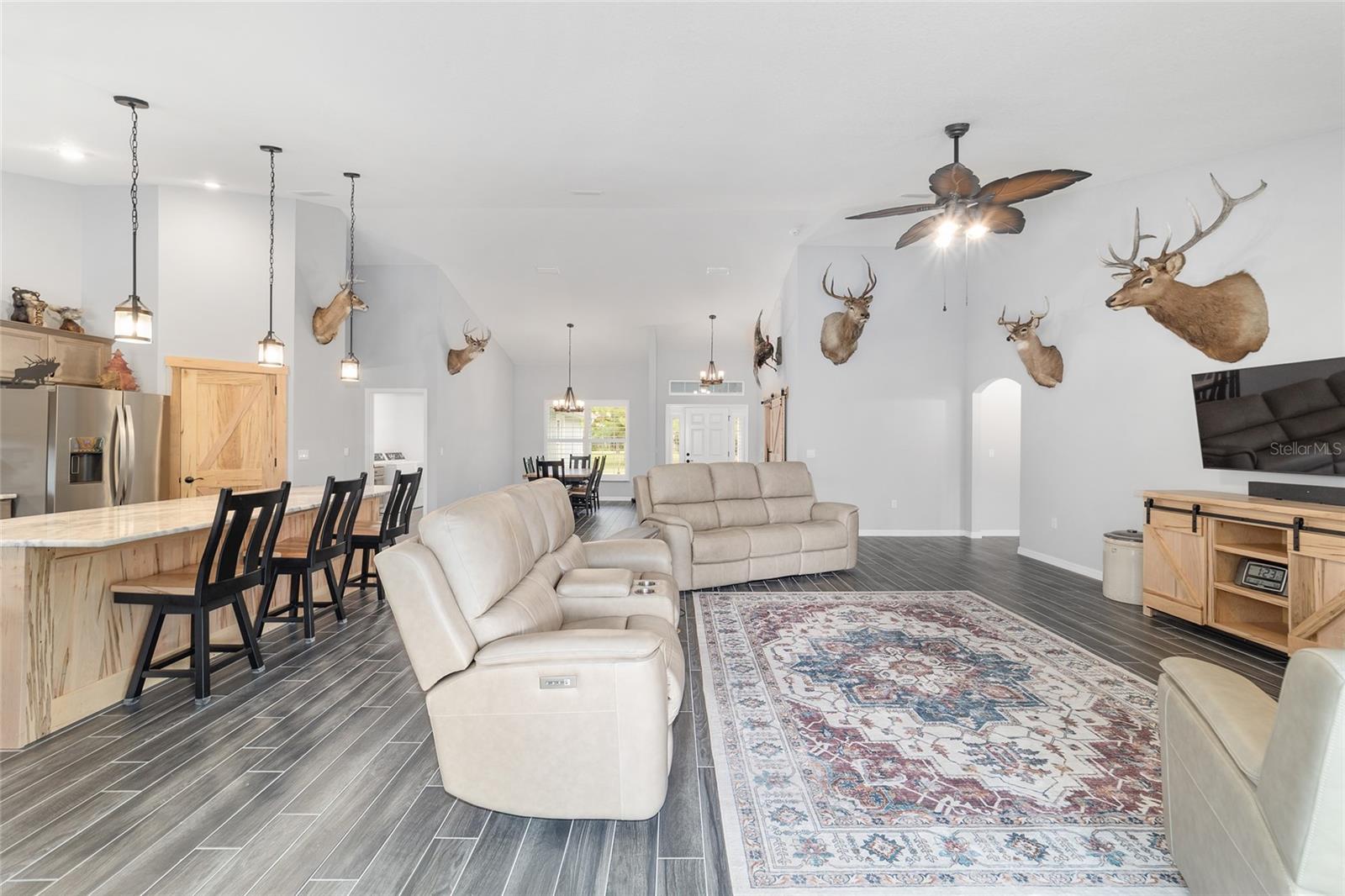 ROYAL OAKS FARMS - Residential