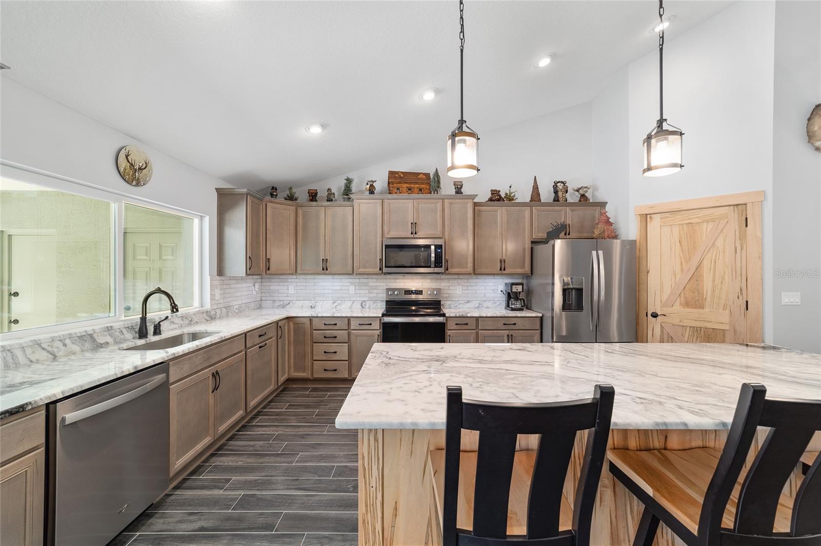 ROYAL OAKS FARMS - Residential