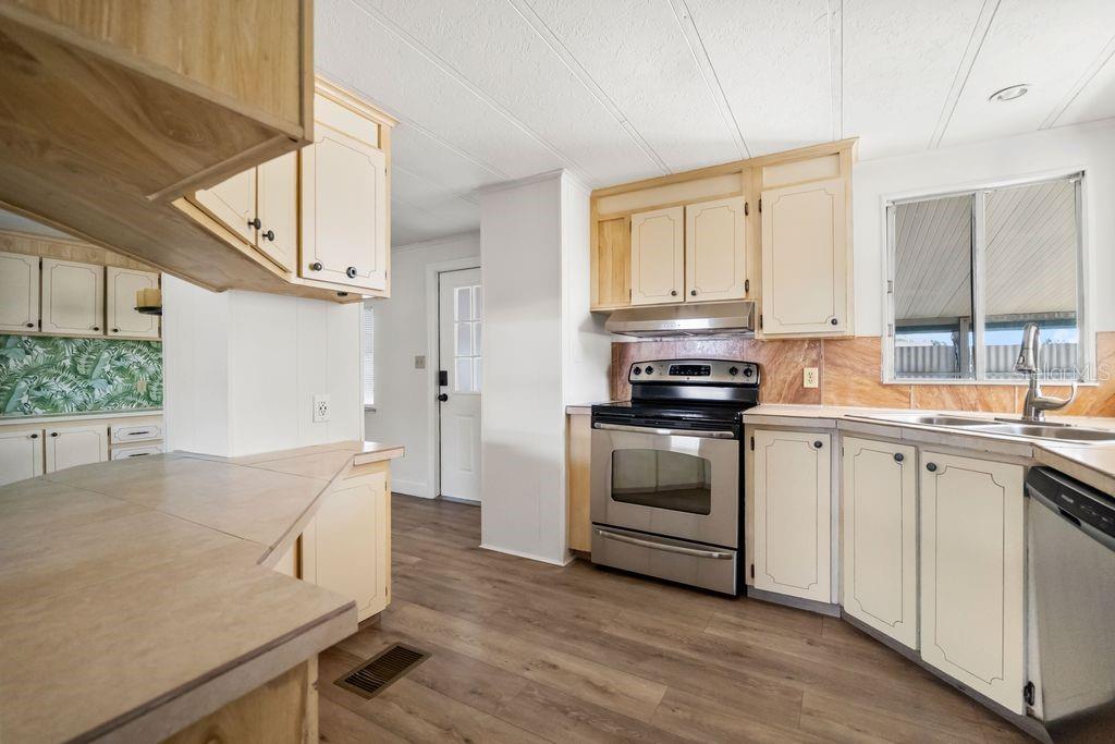 FOX RIDGE - Residential