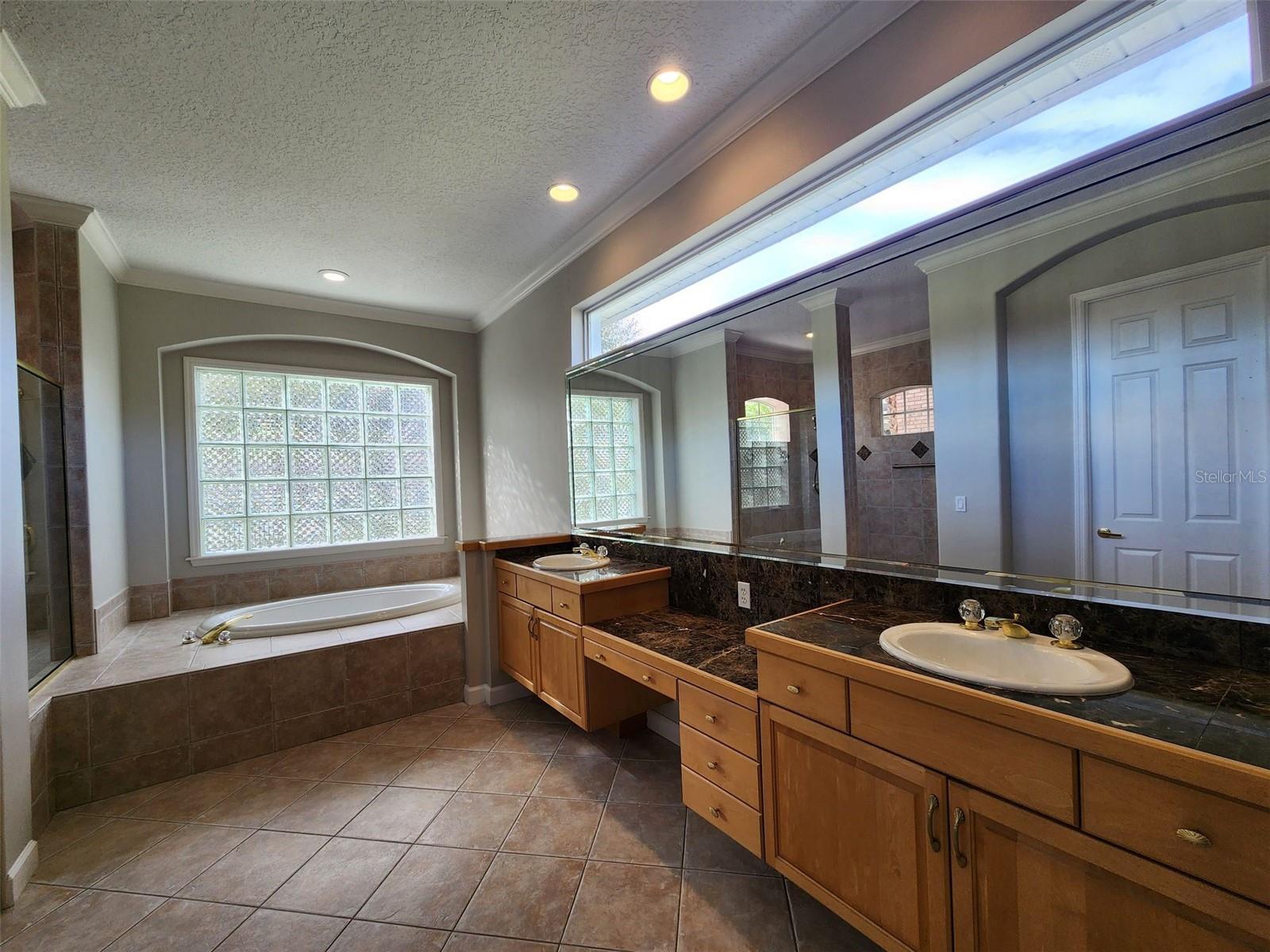 BAY HILL COVE - Residential Lease