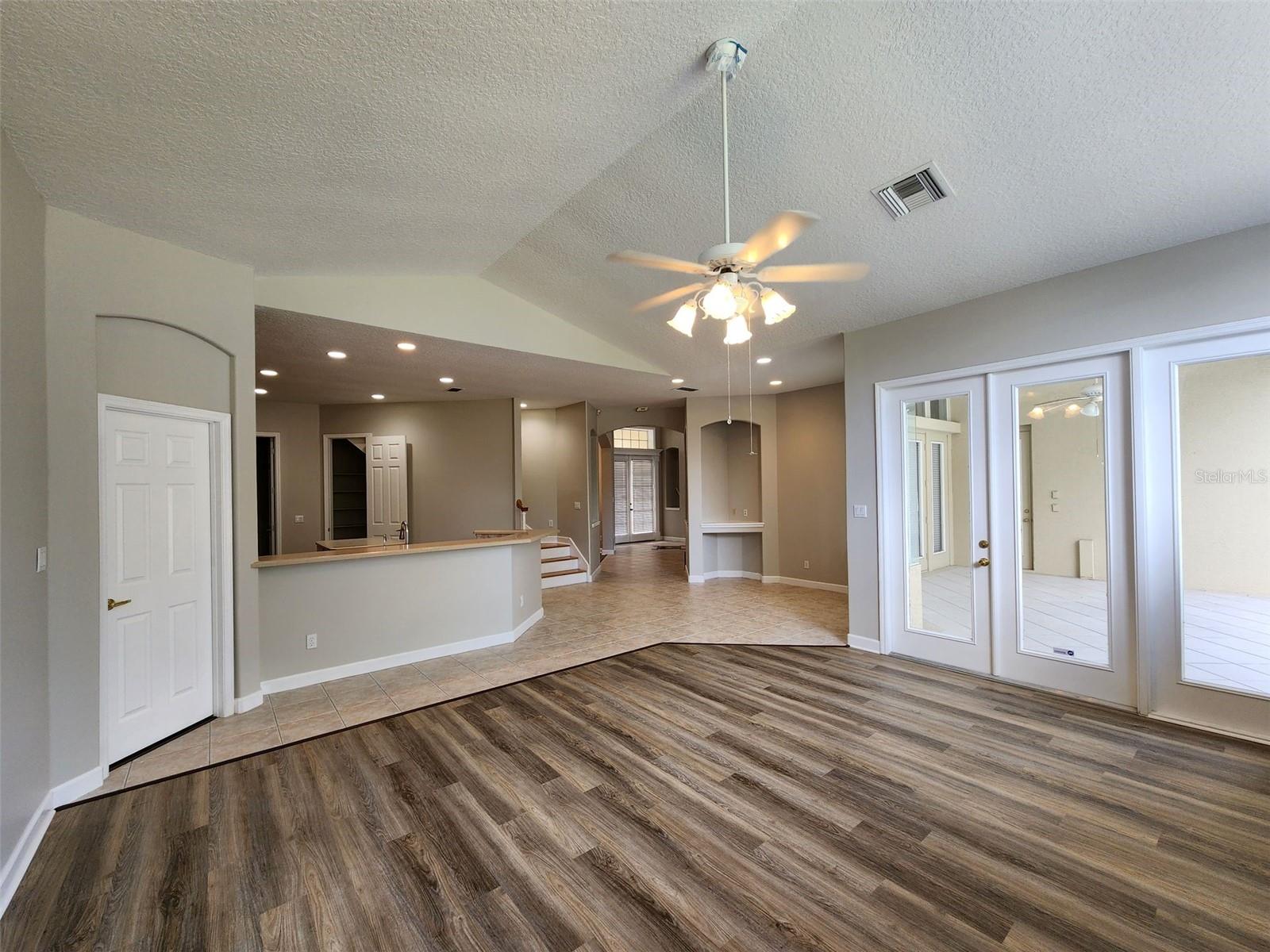 BAY HILL COVE - Residential Lease