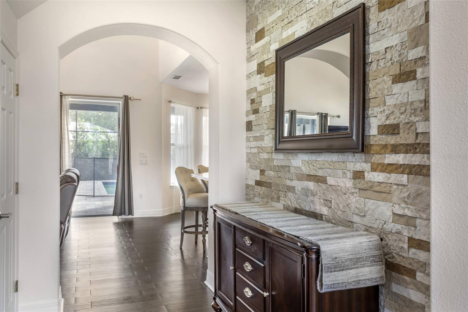 1157 HOLLOW PINE DRIVE