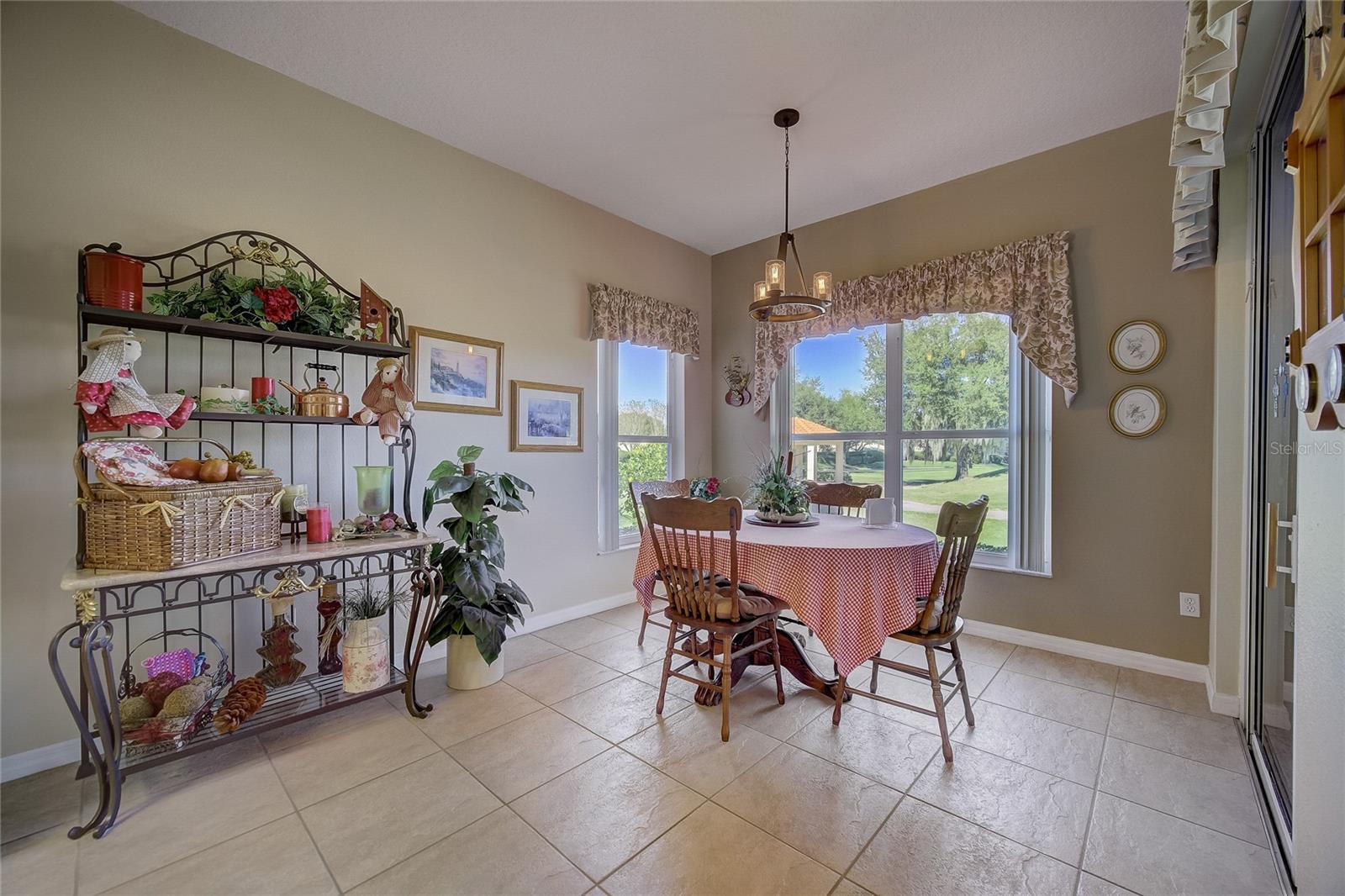 REMINGTON/KINGS RDG - Residential Lease