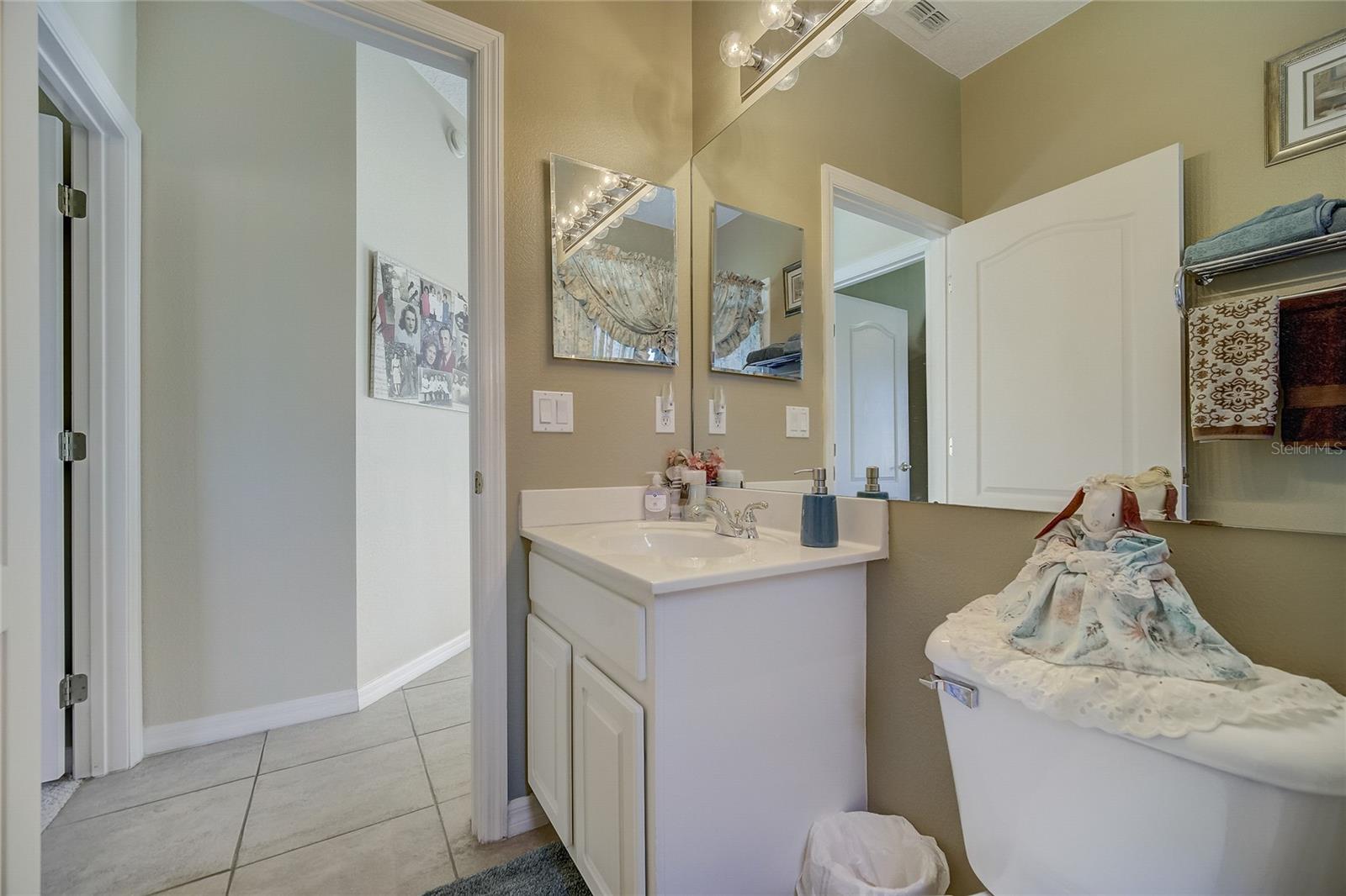 REMINGTON/KINGS RDG - Residential Lease