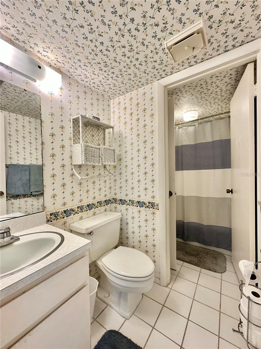 LIVE OAK VILLAGE CONDOS - Residential