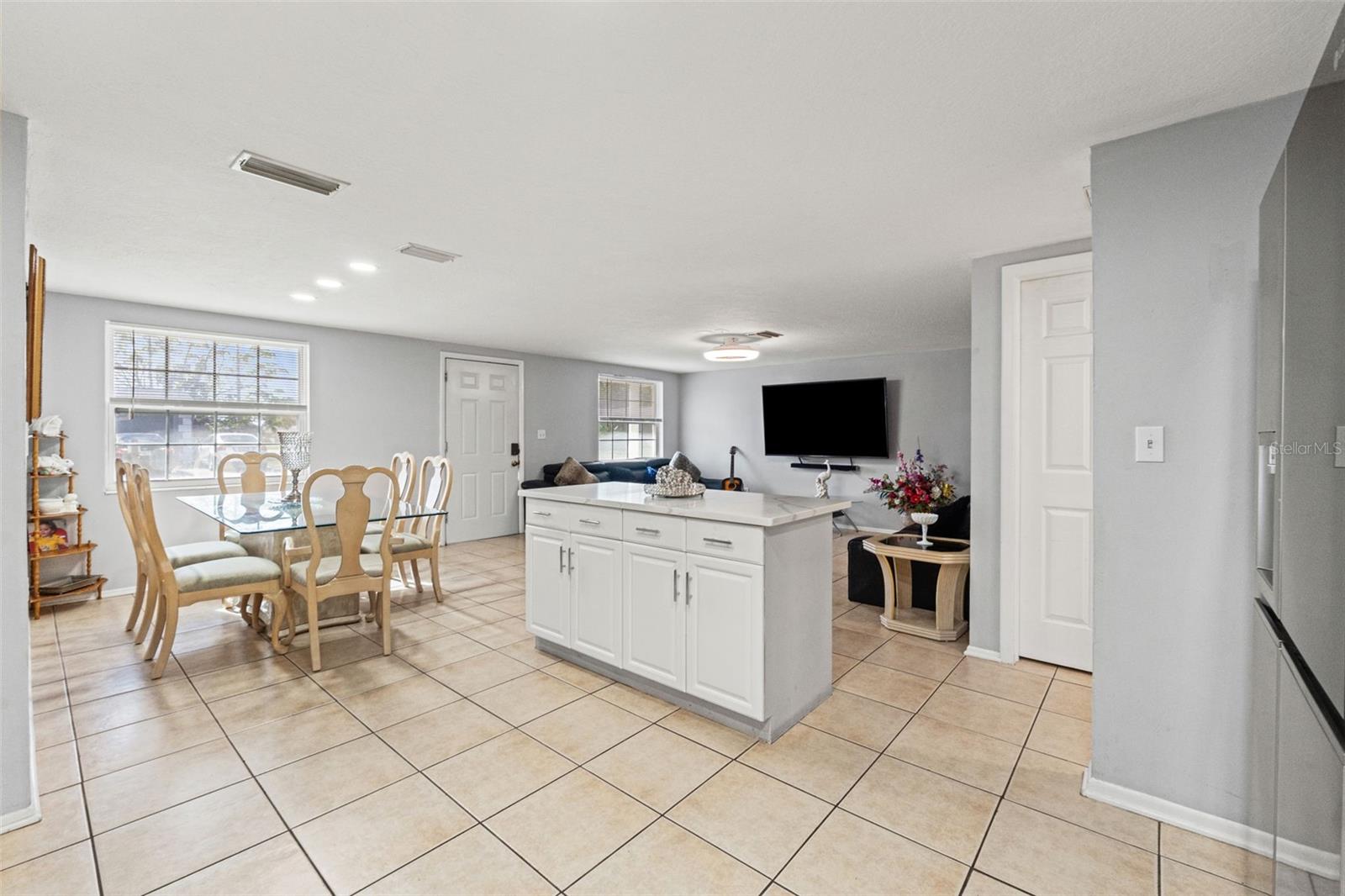 ALOHA GARDENS - Residential