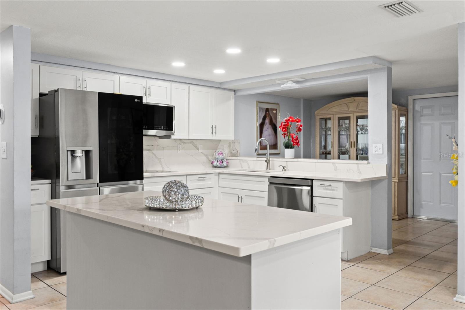 ALOHA GARDENS - Residential