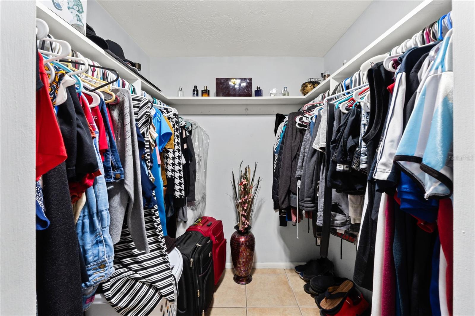 ALOHA GARDENS - Residential