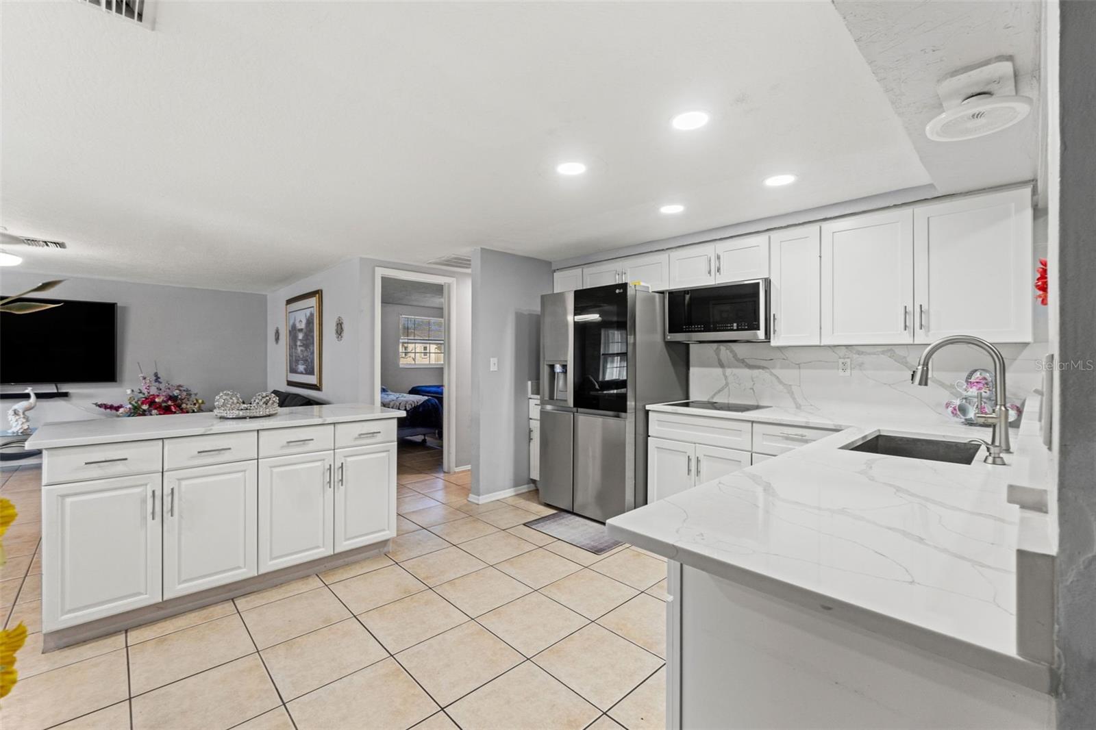 ALOHA GARDENS - Residential