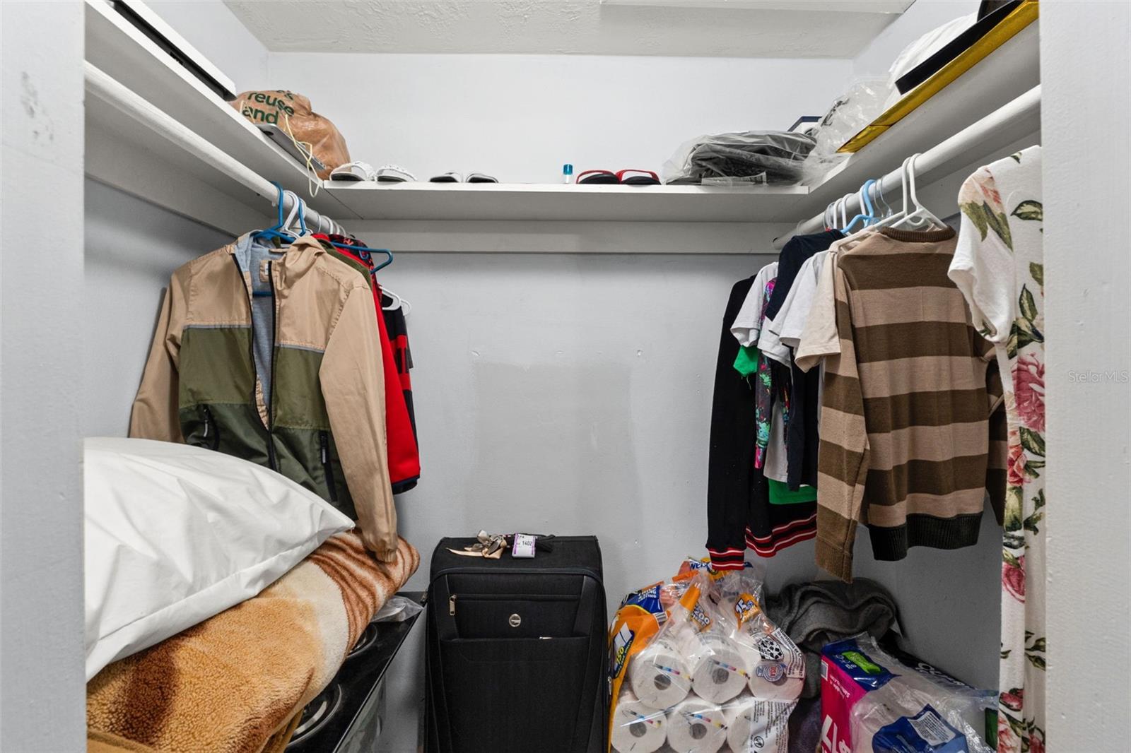 ALOHA GARDENS - Residential